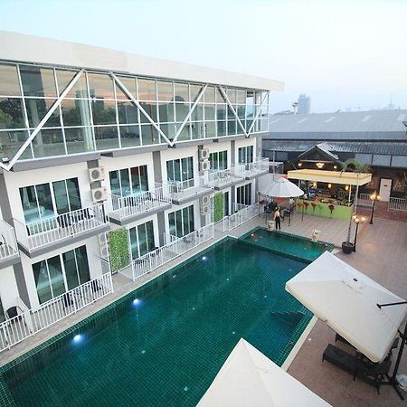 Anantra Pattaya Resort By Cpg Exterior photo